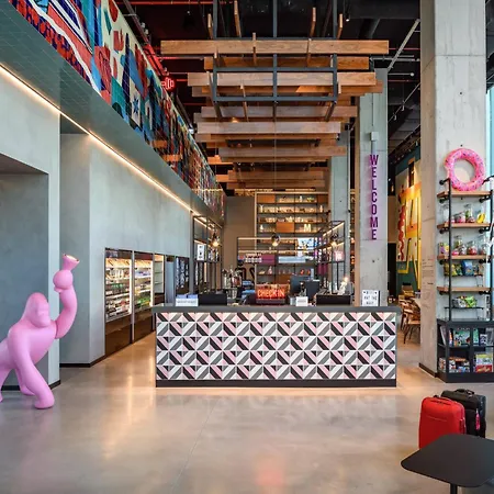 Hotel Moxy Oriente Lisbona
