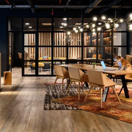 Moxy Oriente 3* Лиссабон