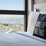Moxy Oriente 3*