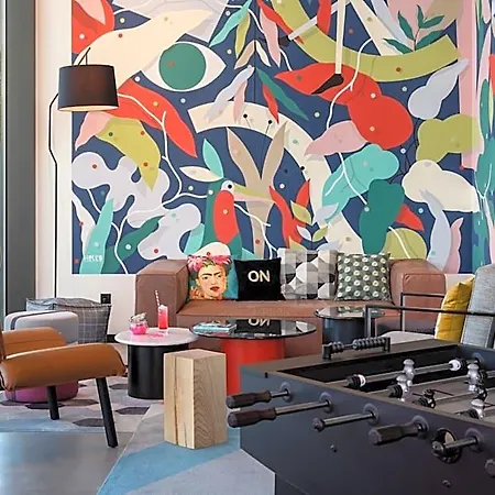 Hotel Moxy Oriente 3*