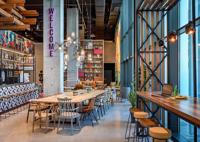 Moxy Oriente Lisboa