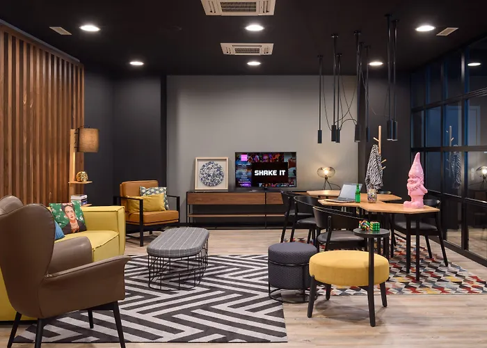 Hotel Moxy Oriente 3*