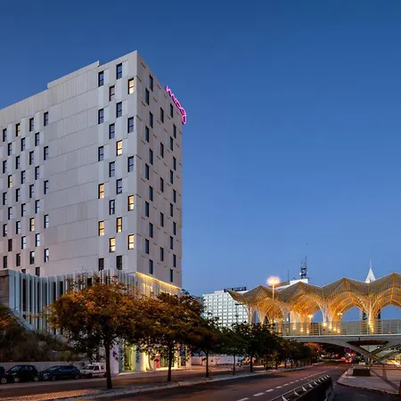 Moxy Oriente מלון